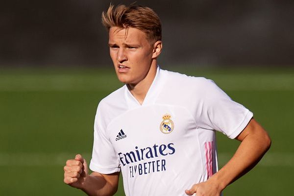 Новость на сайте FondoRuso.ru /assets/img//news/2020/2020-10-16-12-odegaard.jpg