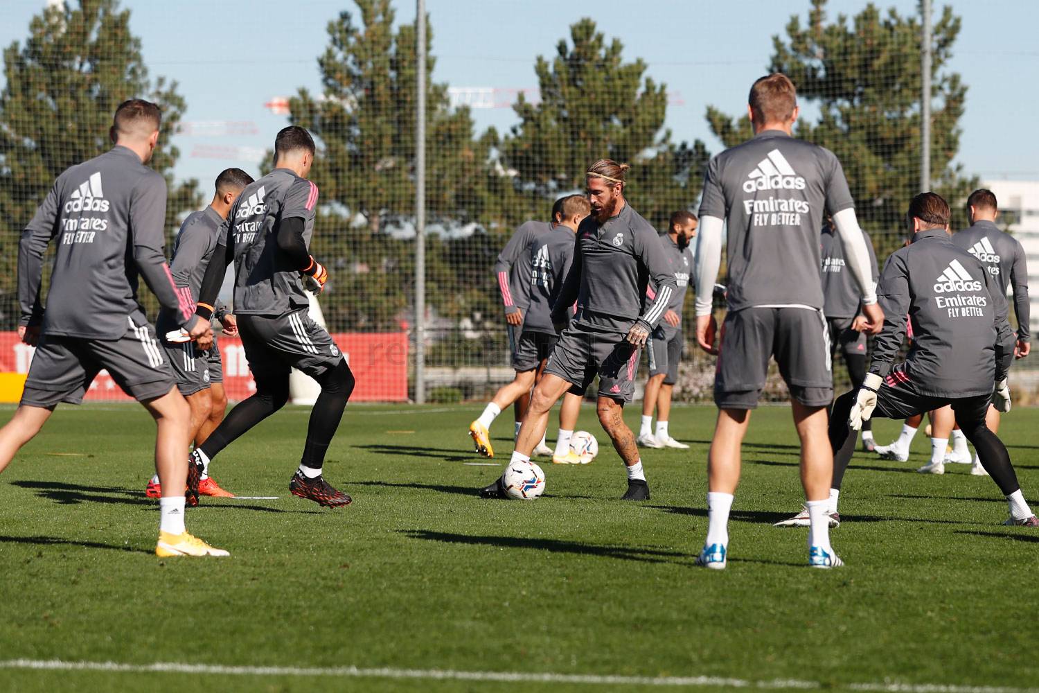 Новость на сайте FondoRuso.ru /assets/img//news/2020/2020-10-16-49-entrenamiento.jpg