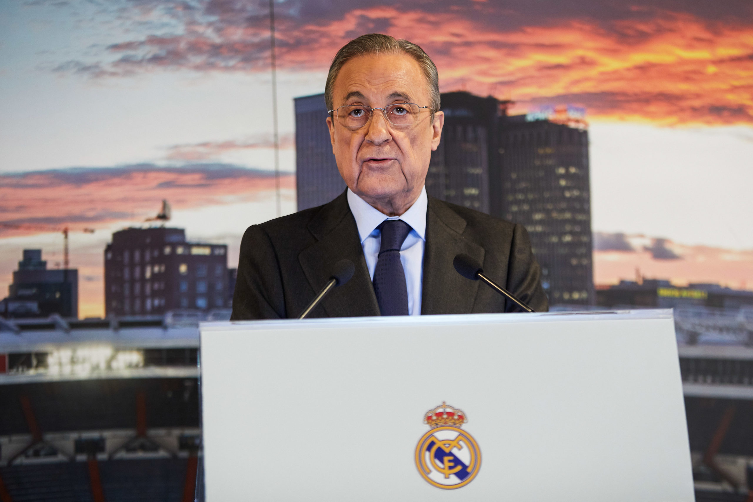 Новость на сайте FondoRuso.ru /assets/img//news/2021/2021-04-20-15-florentino.jpeg
