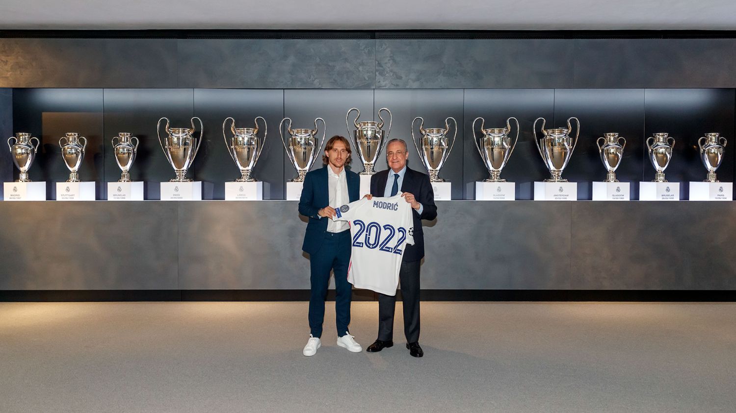 Новость на сайте FondoRuso.ru /assets/img//news/2021/2021-05-25-36-renovacion-modric.jpeg