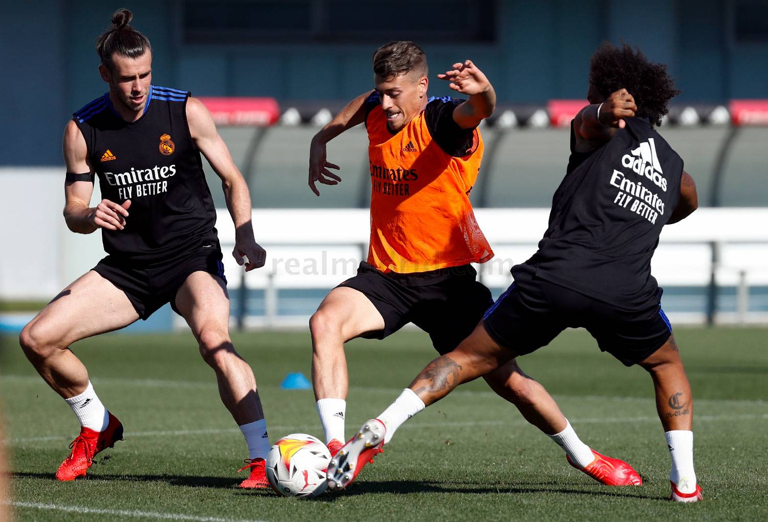 Новость на сайте FondoRuso.ru /assets/img//news/2021/2021-08-05-49-bale-blanco-marcelo.jpg