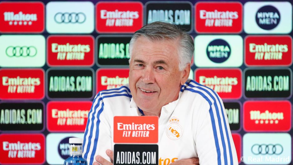 Новость на сайте FondoRuso.ru /assets/img//news/2021/2021-09-21-04-ancelotti.jpg