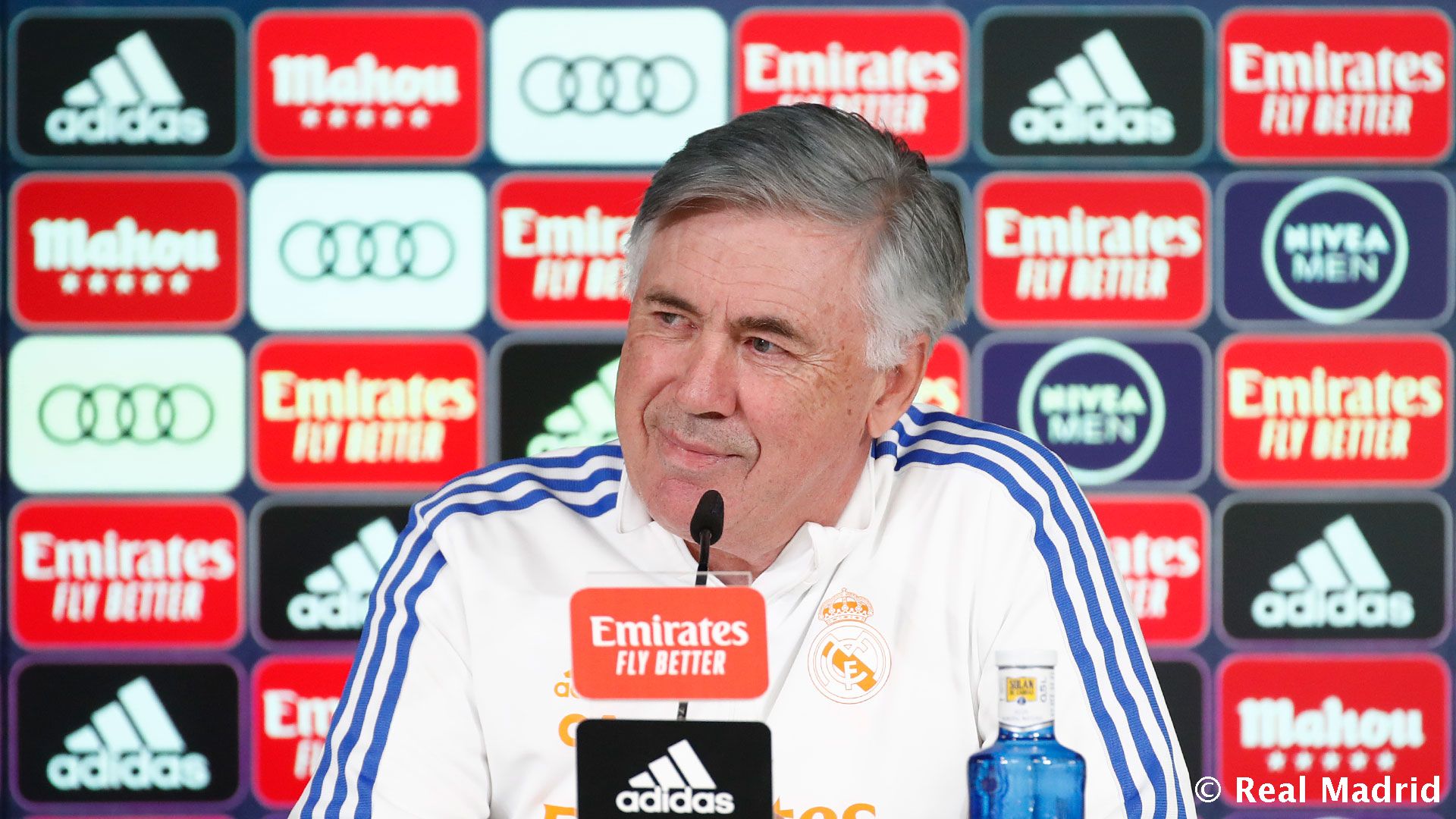 Новость на сайте FondoRuso.ru /assets/img//news/2021/2022-01-05-37-ancelotti.jpeg
