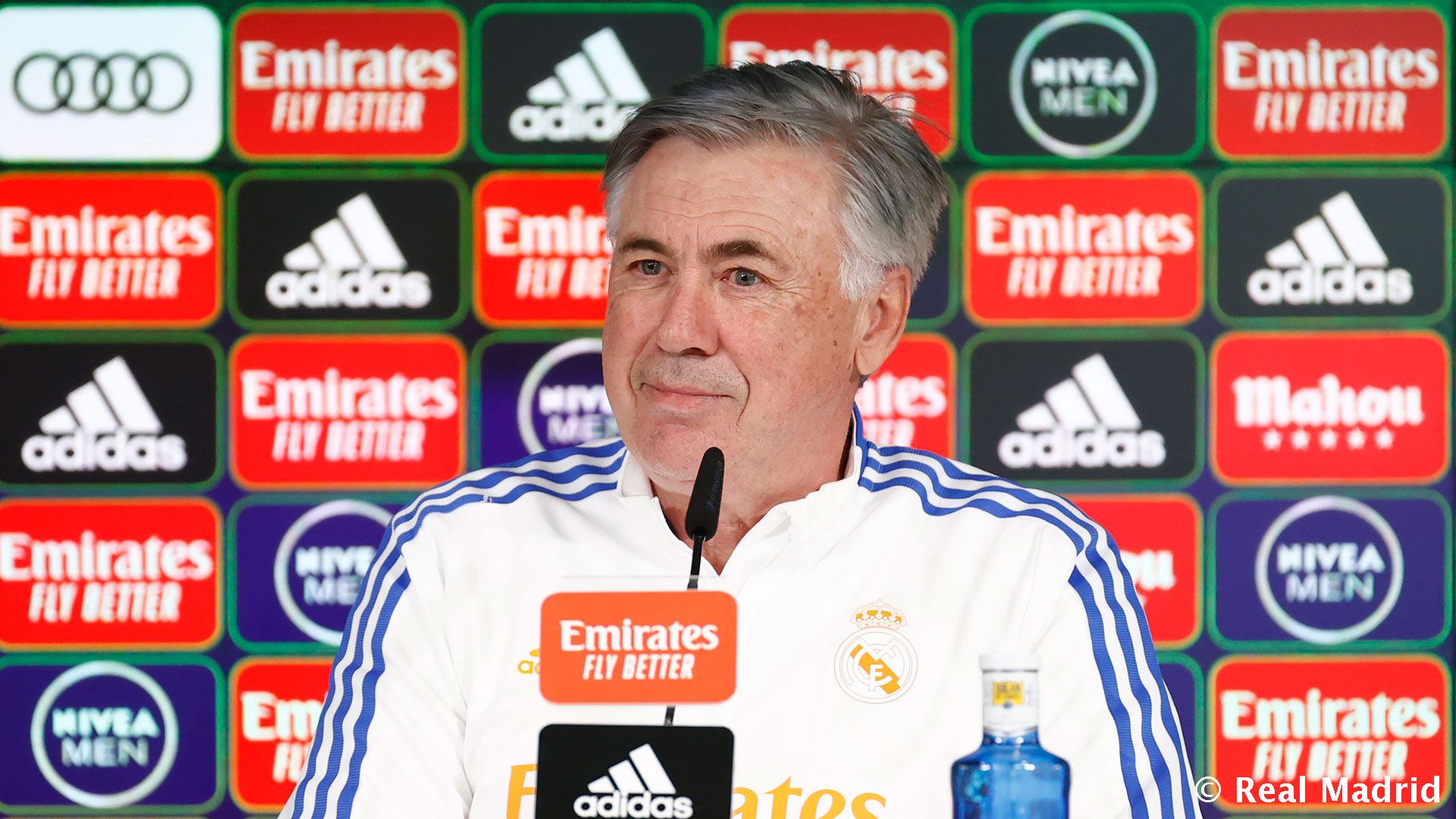 Новость на сайте FondoRuso.ru /assets/img//news/2021/2022-01-19-16-ancelotti.jpeg