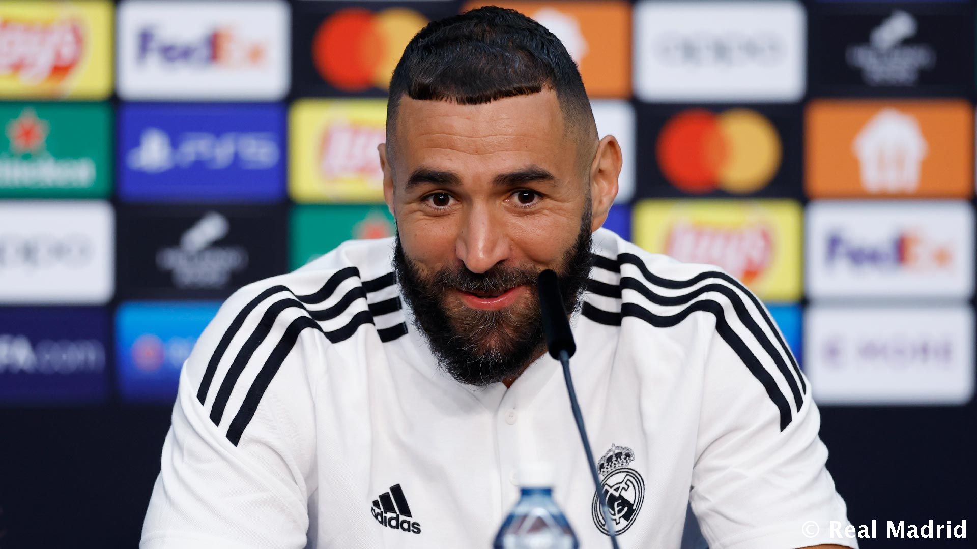 Новость на сайте FondoRuso.ru /assets/img//news/2021/2022-08-10-20-benzema.jpeg