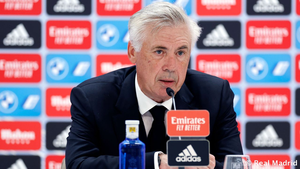 Новость на сайте FondoRuso.ru /assets/img//news/2021/2022-09-12-43-ancelotti.jpg