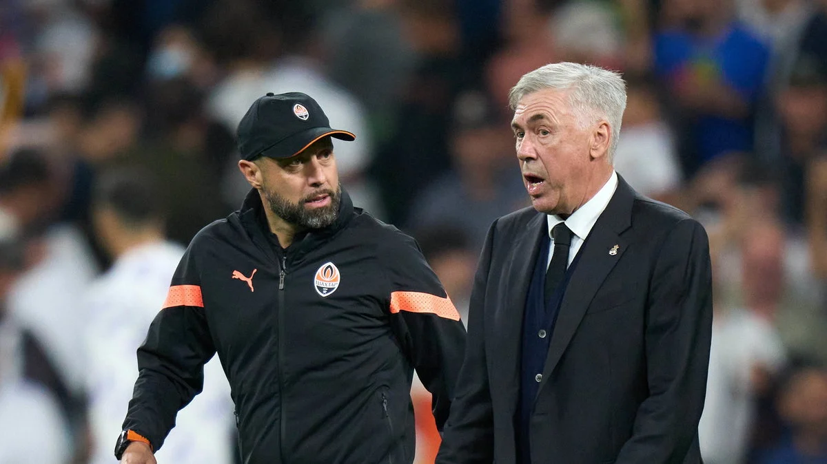 Новость на сайте FondoRuso.ru /assets/img//news/2021/2022-10-12-33-igor-jovicevic-i-carlo-ancelotti.png