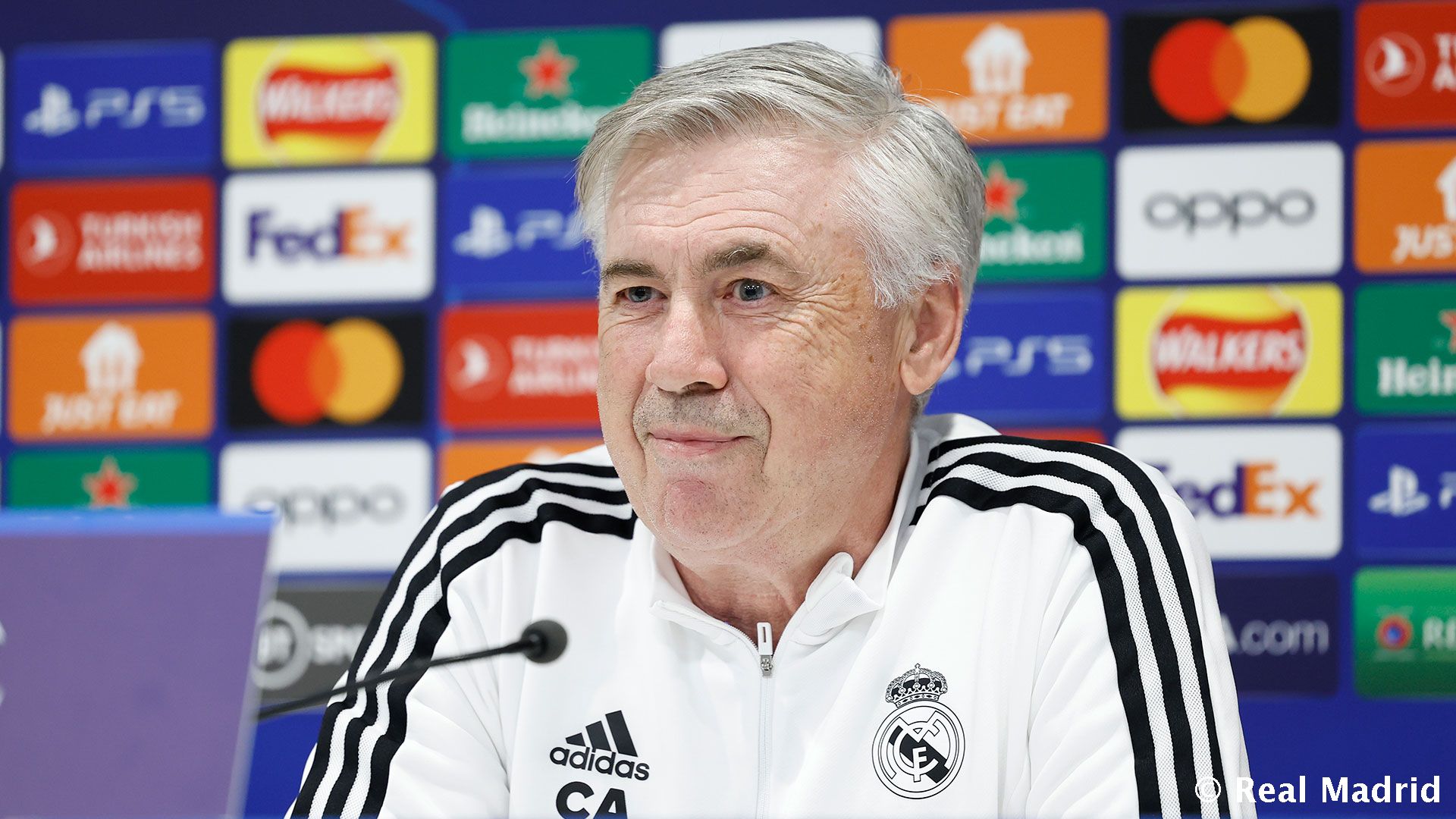 Новость на сайте FondoRuso.ru /assets/img//news/2022/2023-02-21-09-ancelotti.jpeg