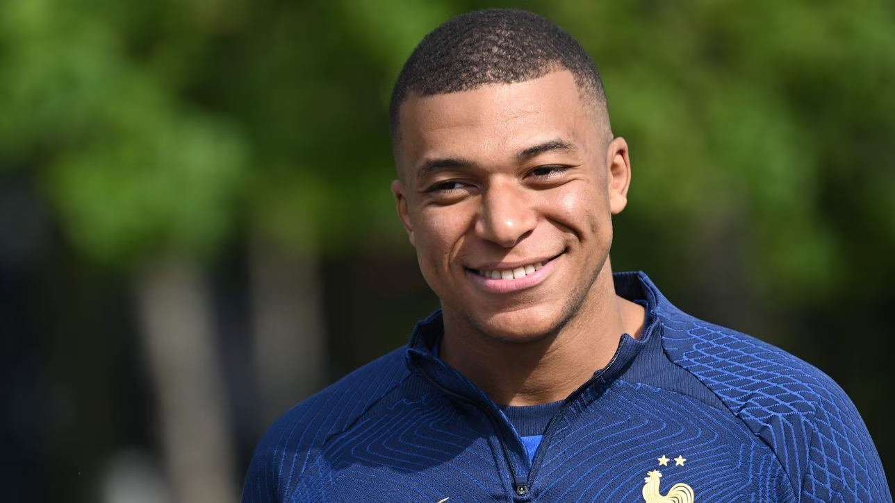 Новость на сайте FondoRuso.ru /assets/img//news/2023/2023-06-13-47-mbappe.png