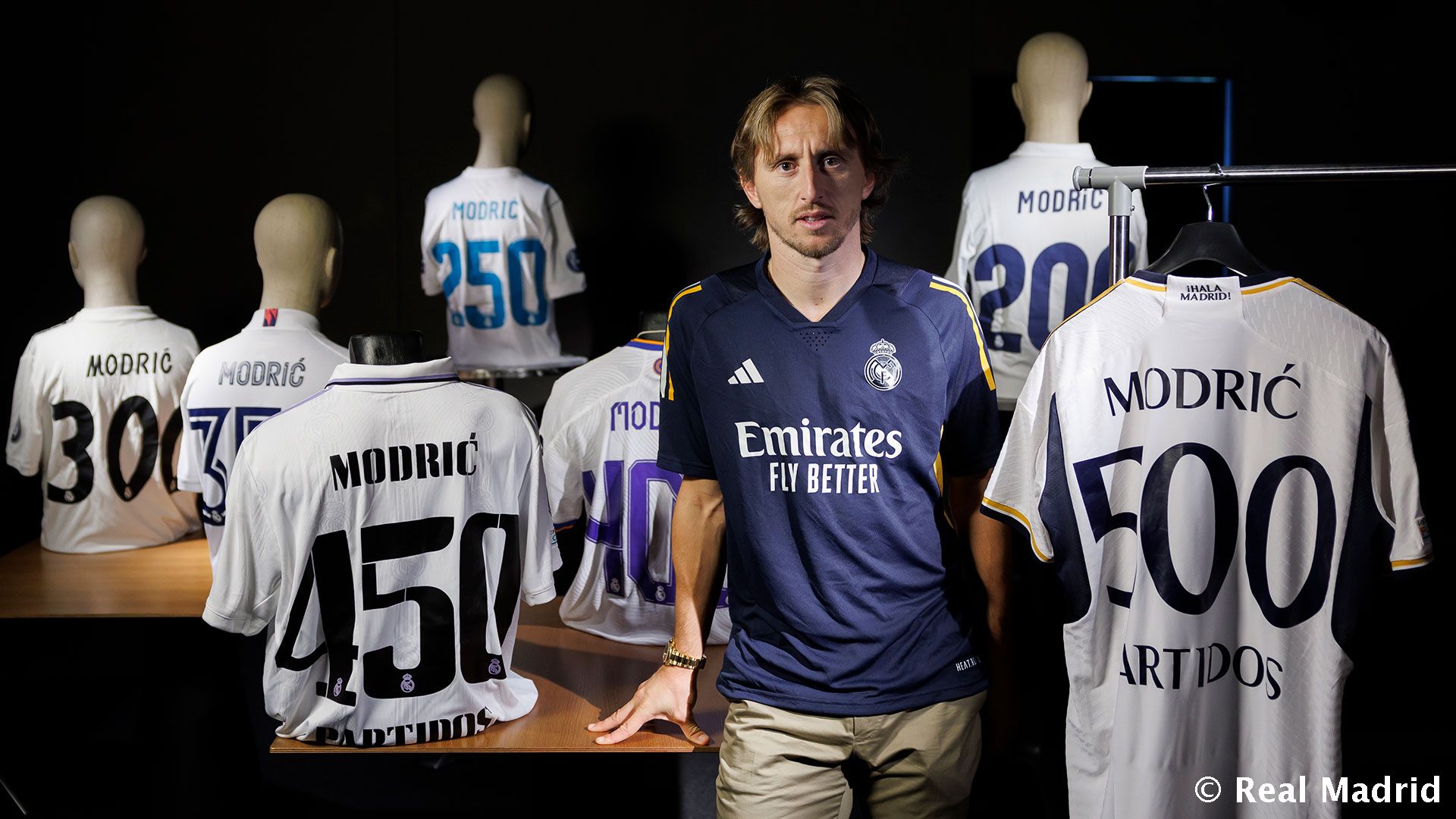 Новость на сайте FondoRuso.ru /assets/img//news/2023/2023-11-19-38-modric.jpg