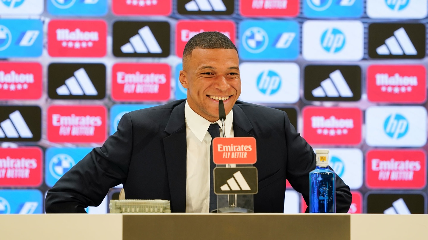 Новость на сайте FondoRuso.ru /assets/img//news/2023/2024-07-16-52-mbappe1.jpg