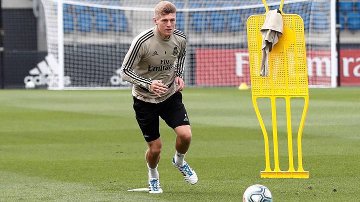 Новость на сайте FondoRuso.ru /assets/img/news/2020/2020-05-17-kroos.jpg