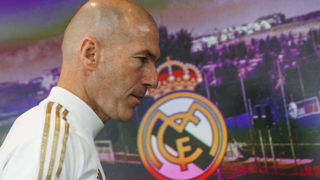 Новость на сайте FondoRuso.ru /assets/img/news/2020/2020-05-26-20200526-zidane.jpg