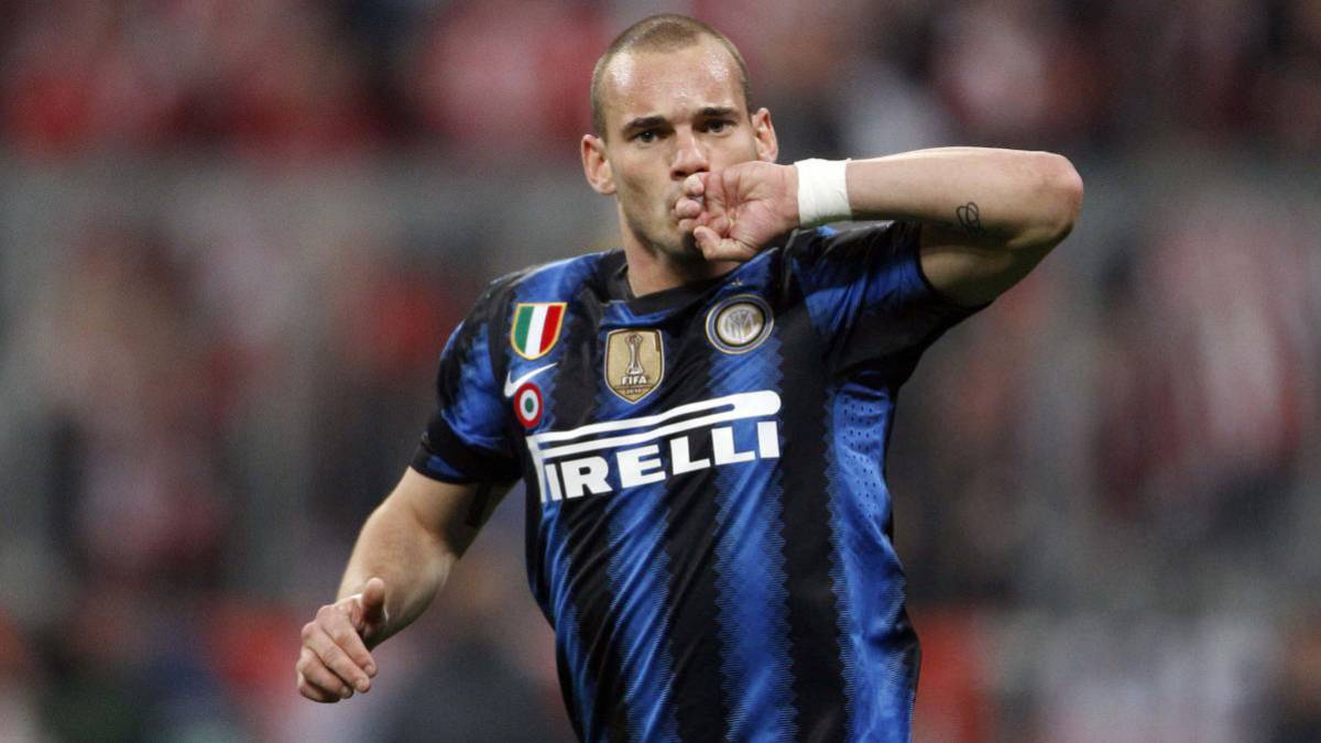 Новость на сайте FondoRuso.ru /assets/img/news/2020/2020-06-09-sneijder.jpg