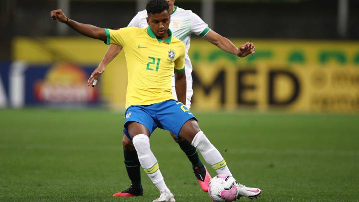 Новость на сайте FondoRuso.ru /assets/img/news/2020/2020-10-13-28-rodrygo.jpg