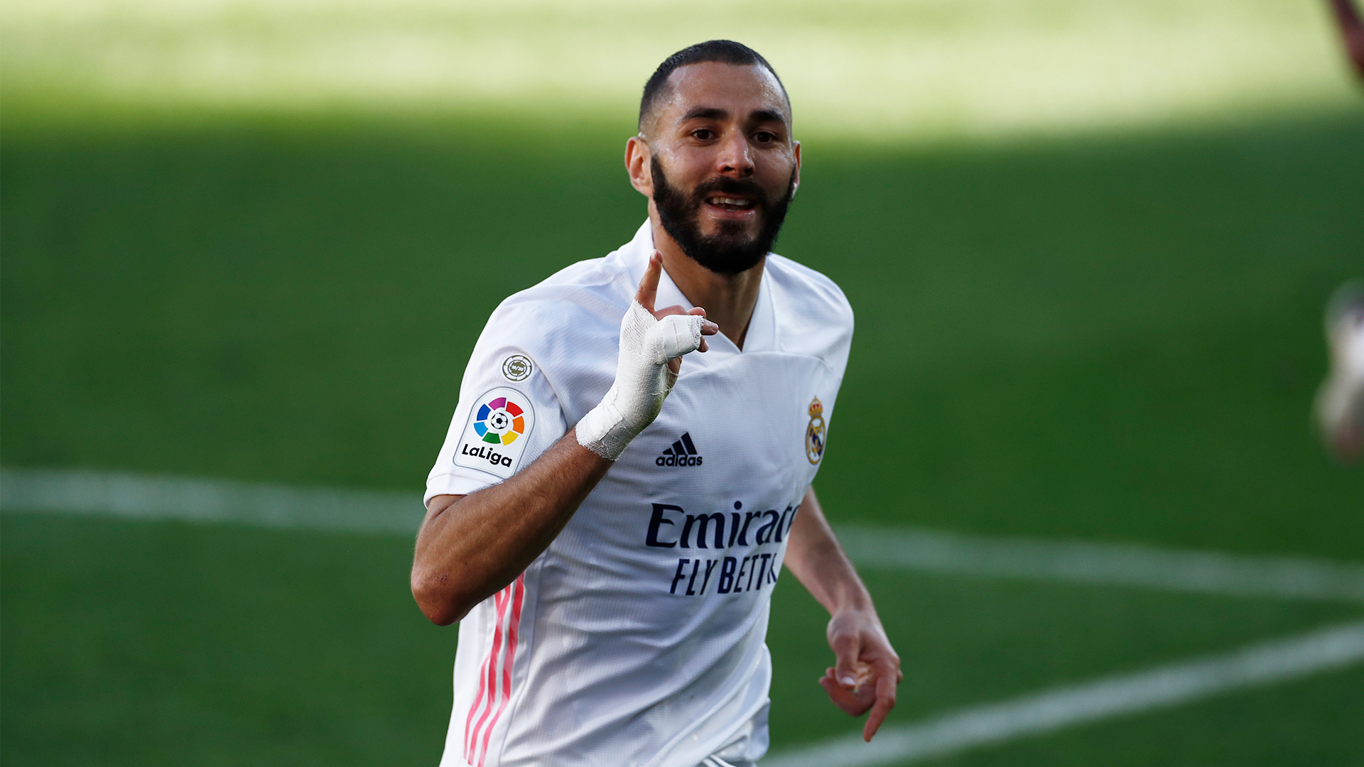 Новость на сайте FondoRuso.ru /assets/img/news/2021/2021-03-16-18-karim-benzema-garantiya-golov.jpg