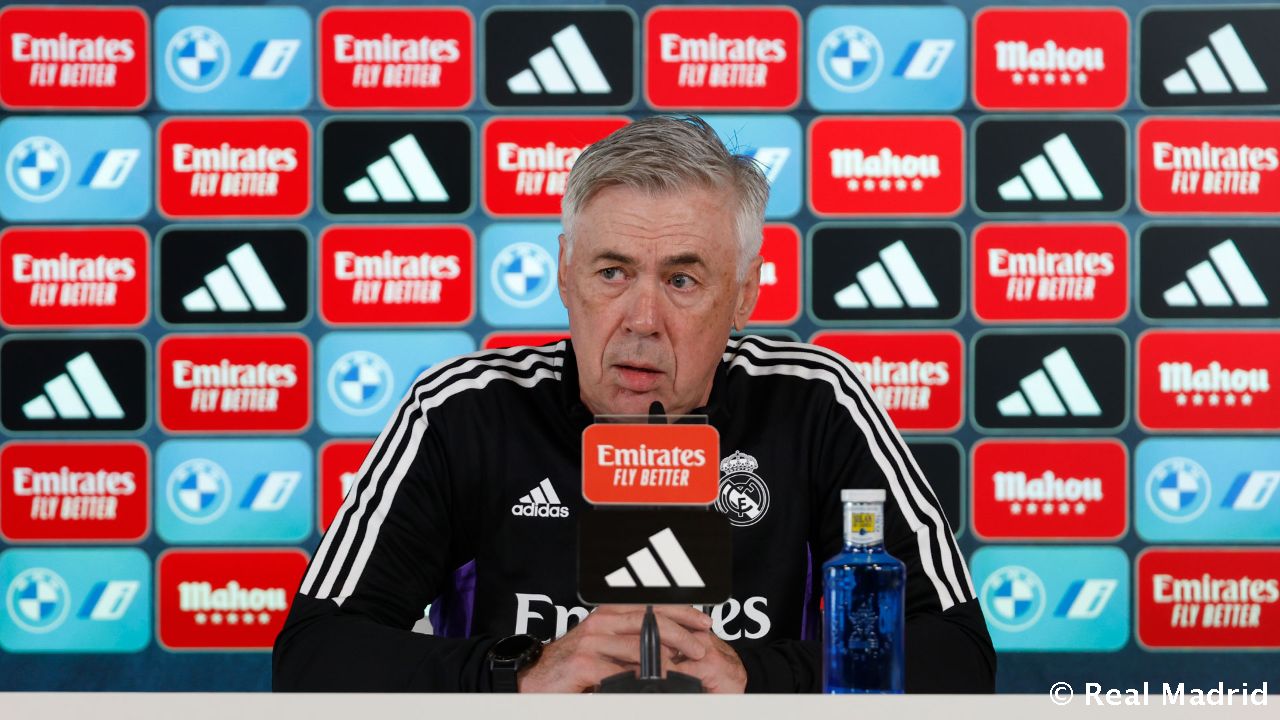 Новость на сайте FondoRuso.ru /assets/img/news/2022/2023-01-06-21-ancelotti.jpg