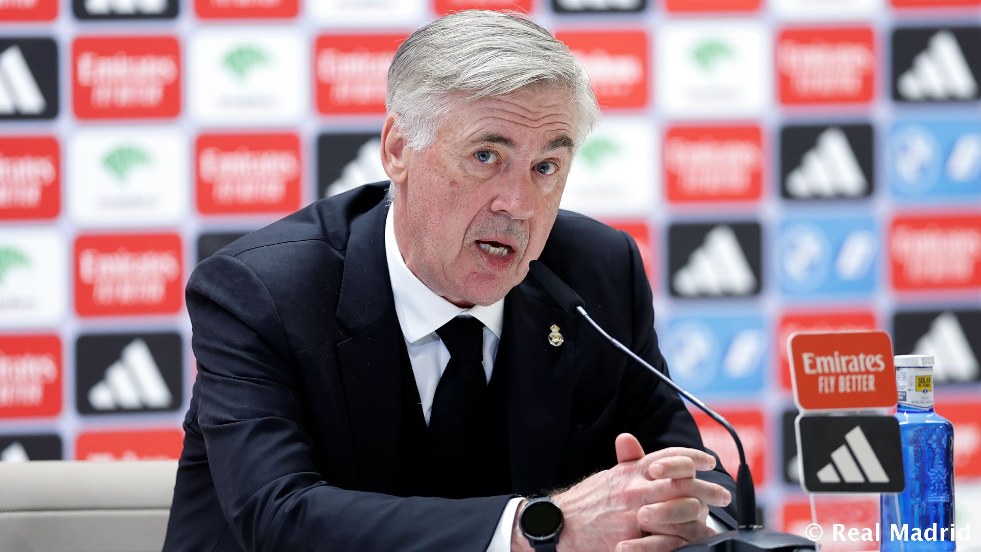 Новость на сайте FondoRuso.ru /assets/img/news/2022/2023-04-09-15-ancelotti.jpg