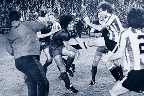 20170214-maradona-en-el-barca-2